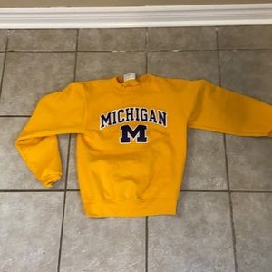 XS yellow michigan college crewneck